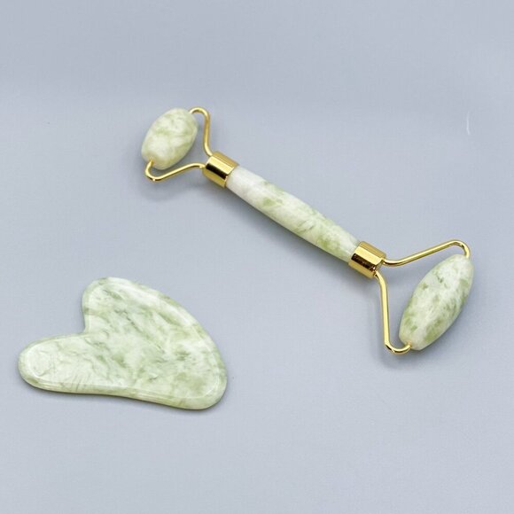 Jade Crystal Face Roller Facial Massager for Face, Eyes & Neck w Travel Pouch - Picture 8 of 8